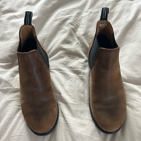 Blundstone Ankle Chelsea Boot - Picture 1 of 4